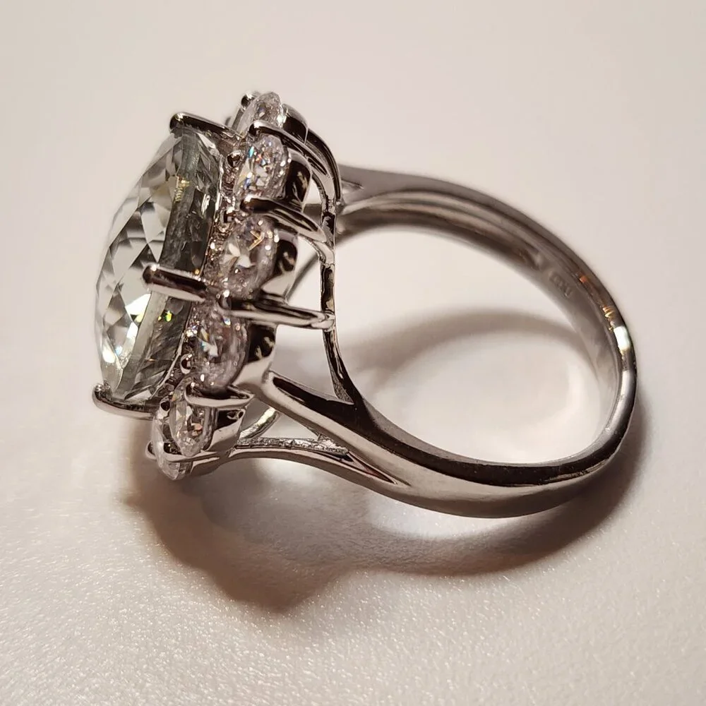 925 Silver light green stone Ring